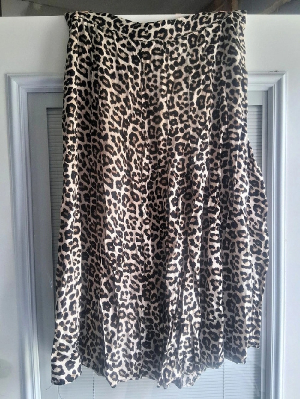 H&M Leopard Print Midi Skirt Size 12 Like New